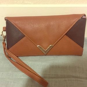 Big Buddha Wristlet/ Wallet!!