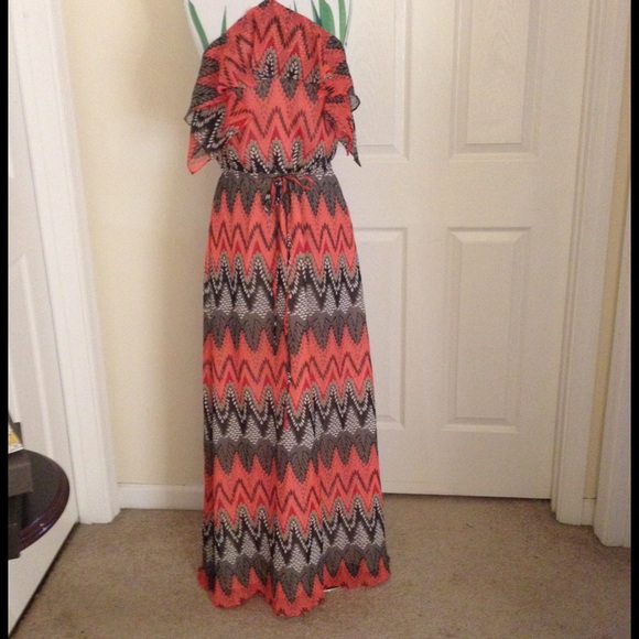 Colorful Maxi Dress - Picture 2 of 4