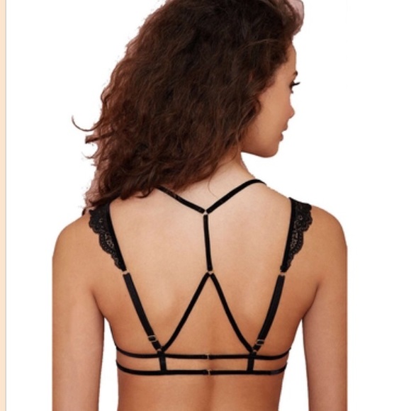 SEXY CUT OUT  Bralett - Picture 2 of 3