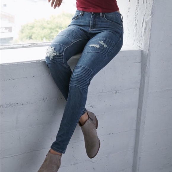 Kendall & Kylie Skinny Jeans!!