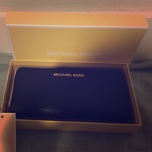 Michael Kors Wallet!