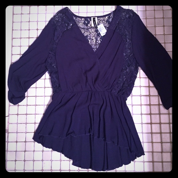 Navy blue lace gauze type top