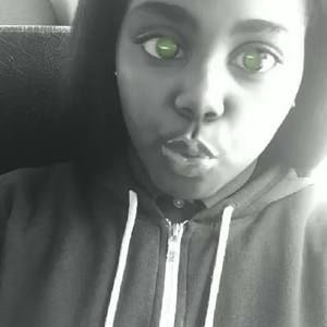 Meet your Posher, Layah