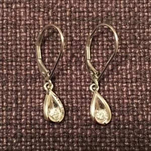 Dangle Earring
