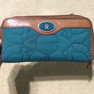 Fossil wallet