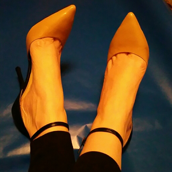 Marc Fisher two-tone heels