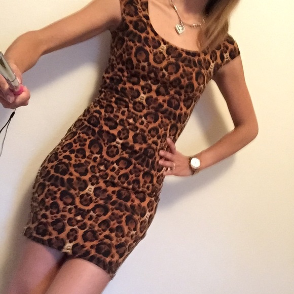 🐯H&M Bodycon🐯 - Picture 2 of 4