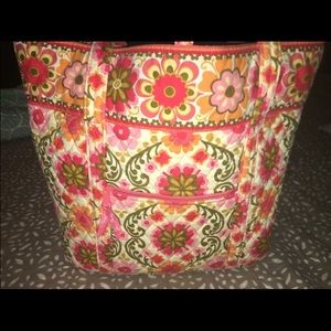 Vera Bradley tote bag in "folkloric"