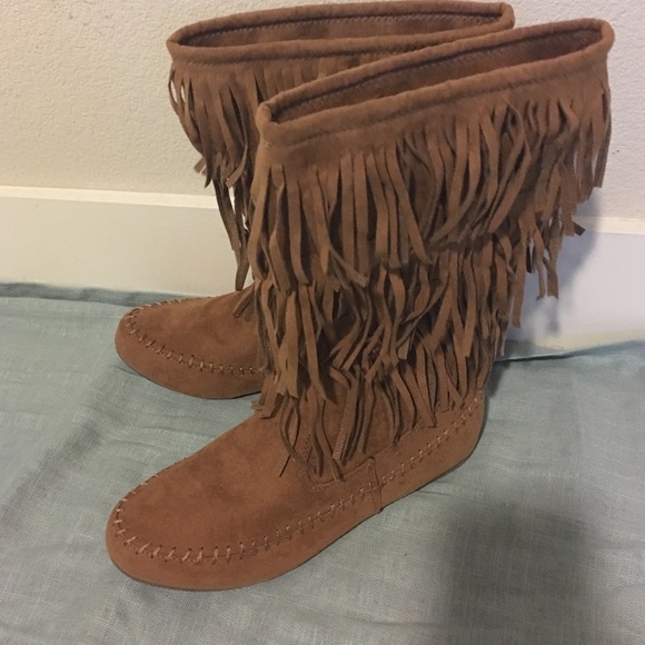FINAL MARK DOWN! Light Brown Fringe Boots - Picture 2 of 4