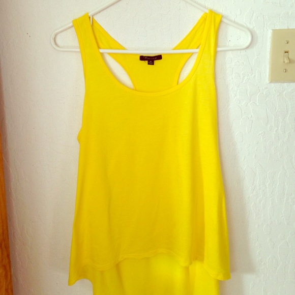 Loose scoop-neck tank by timing
