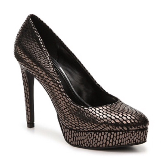 Jessica Simpson snakeskin heel