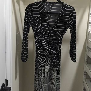 BCBG Black ZigZag Wrap Dress S
