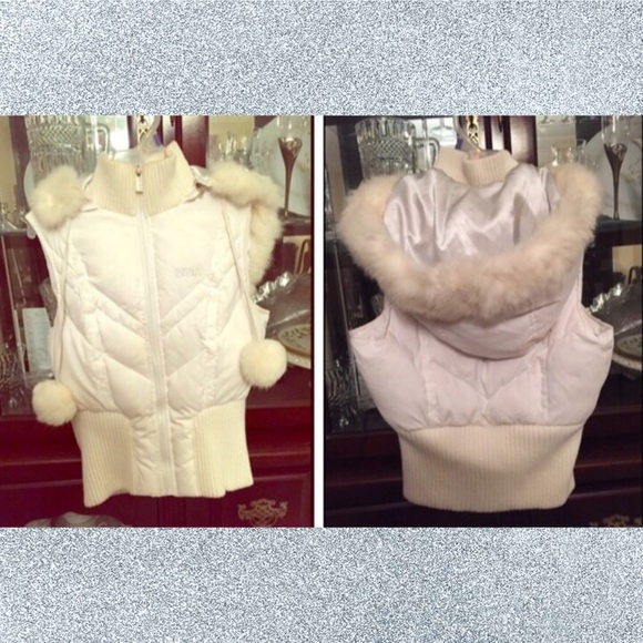 Bebe Sport White Hooded Vest - PERFECT FOR FALL🍁