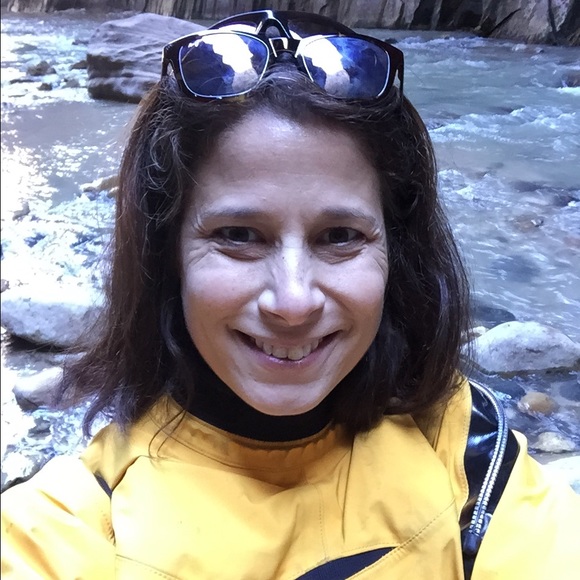 Meet your Posher, Stephanie