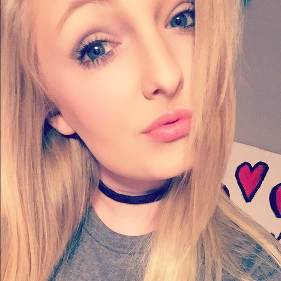 Meet your Posher, Trinity Grace - Picture 2 of 4