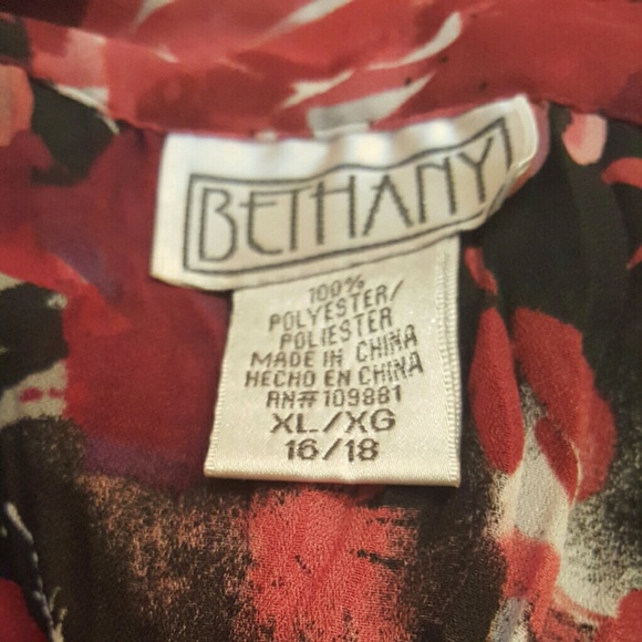 Nice blouse - Picture 2 of 2