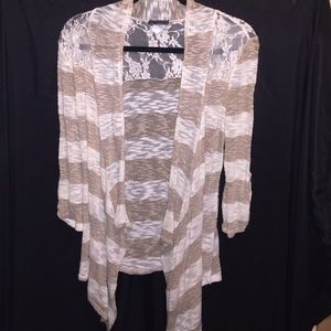 Cardigan with flower lace