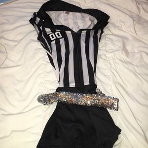 A referee costume