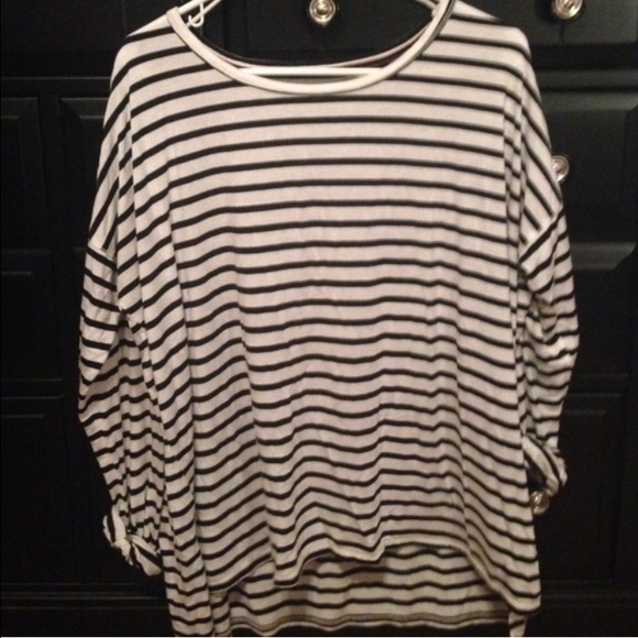 Black and White long sleeved tee shirt - Picture 1 of 1