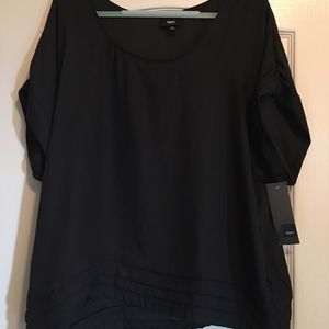 Black women's top size XL. Loose fit.