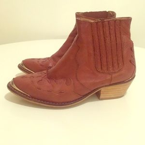 TOPSHOP cowboy booties