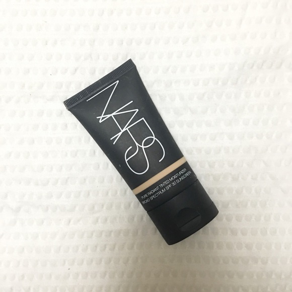 Nars Tinted Moisturizer- Alaska