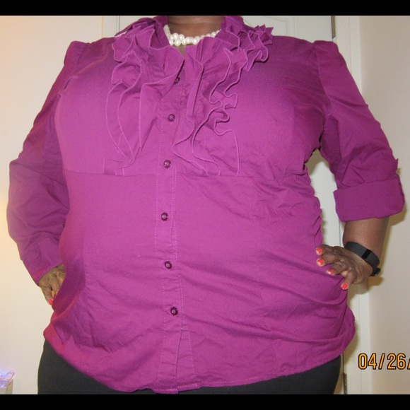 🌟FINAL🌟 Plum V-neck Button Down Shirt w/Ruffles