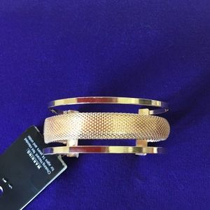 Donated -SHINY & LIGHT -Open Cuff Gold Bracelet