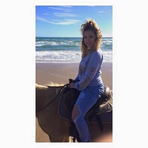 Meet your Posher, Linda