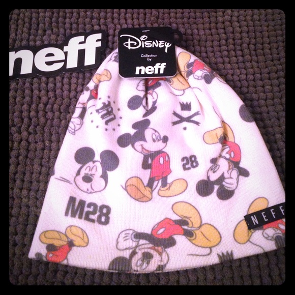 🆕 Neff Mickey Mouse Beanie