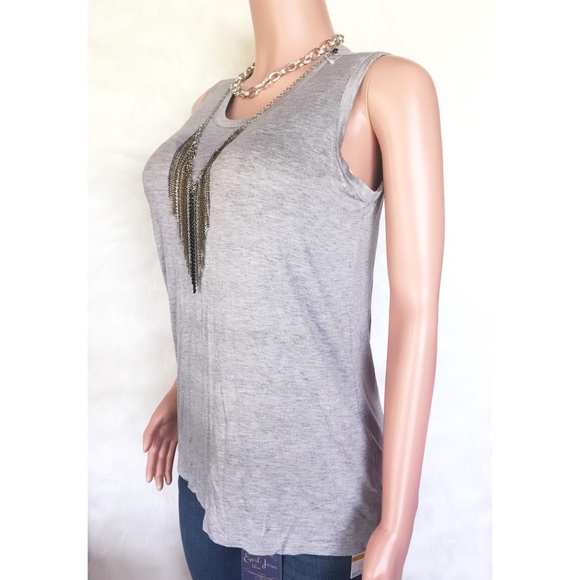 Dressy tank with removable chain - Picture 3 of 5