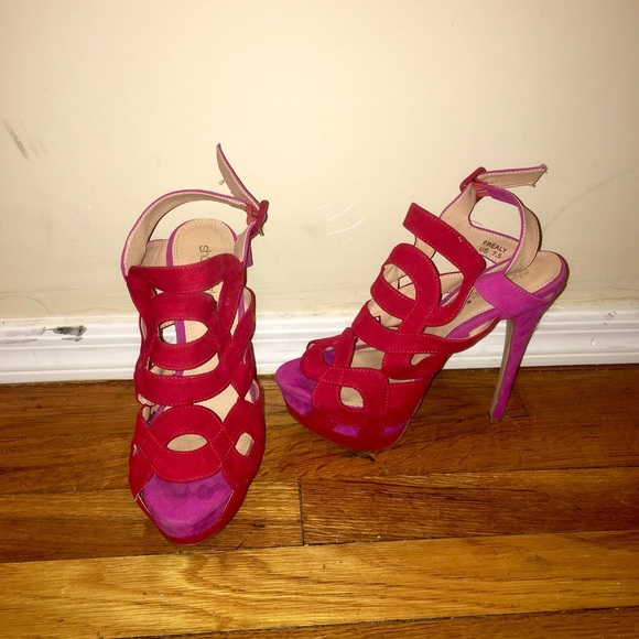 *NEVER BEEN WORN* pink & red sued strappy pumps