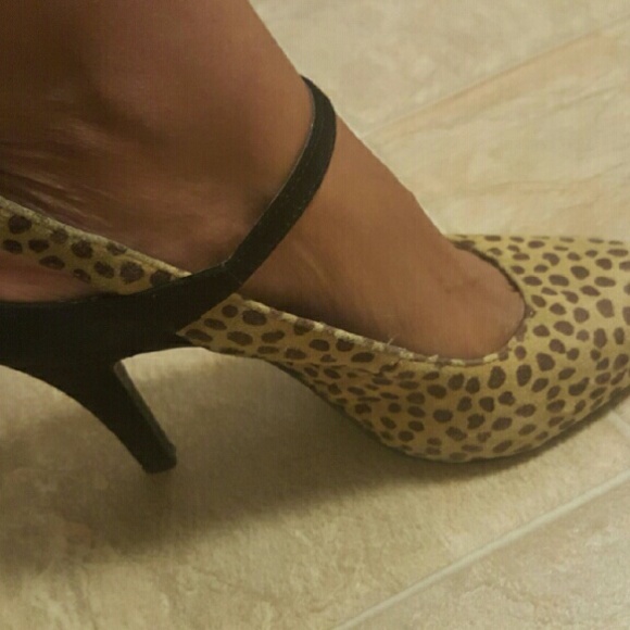 Shoes - Picture 4 of 4