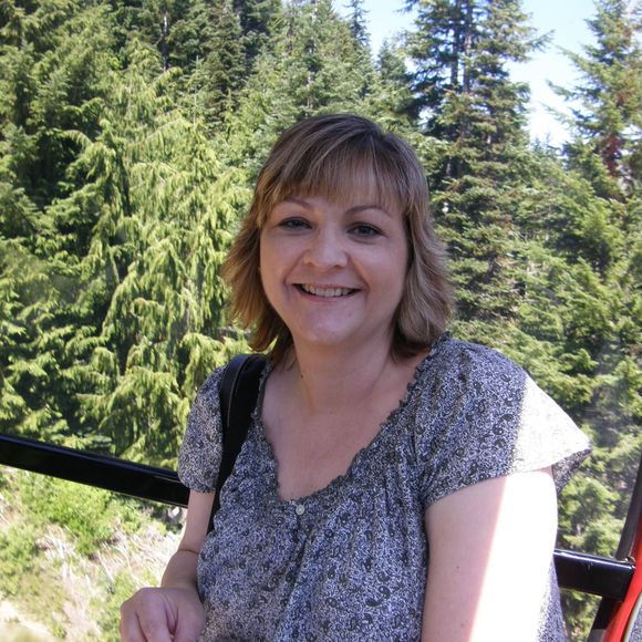 Meet your Posher, Traci - Picture 3 of 3