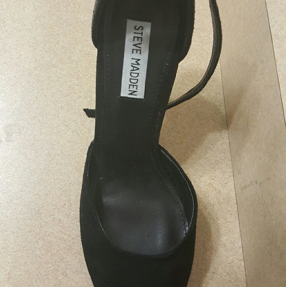 Shoes - Picture 2 of 3