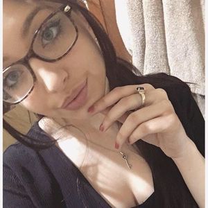 Meet your Posher, Alexandra