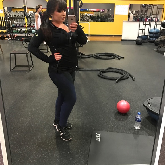 Meet your Posher, Zaneta - Picture 3 of 8