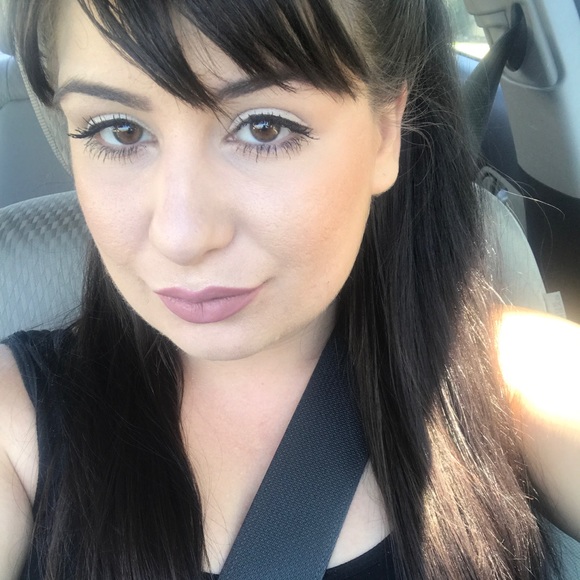 Meet your Posher, Zaneta - Picture 5 of 8