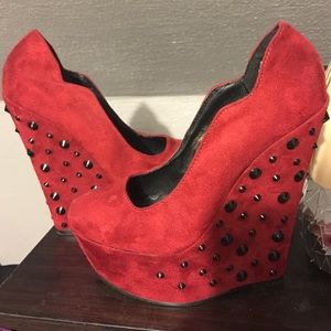 Dereon high heels