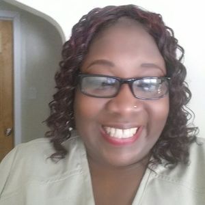 Meet your Posher, Thea