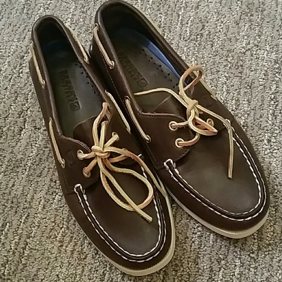 Sperry leather boat shoes