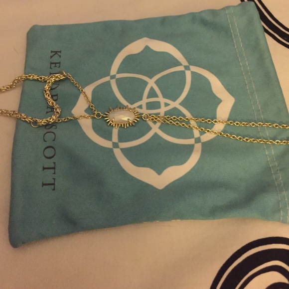 Kendra Scott Toby Hand Chain