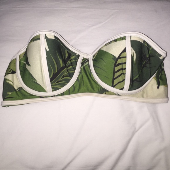 Stone Cold Fox Other - Beach Riot Stone Cold Fox top palm leaf, size XS