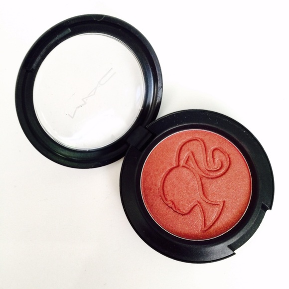 *LE NEW BARBIE BLUSH "FAB" *RARE*