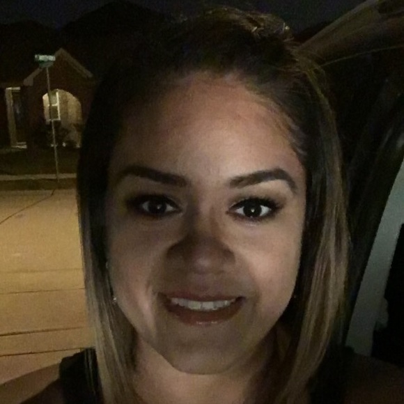 Meet your Posher, Ana - Picture 1 of 1