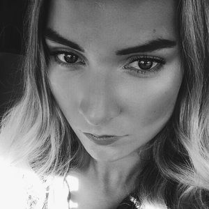 Meet your Posher, Ana