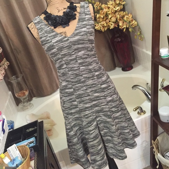 Banana Republic Dresses & Skirts - Banana Republic Tweedy Peplum Bottom Jumper