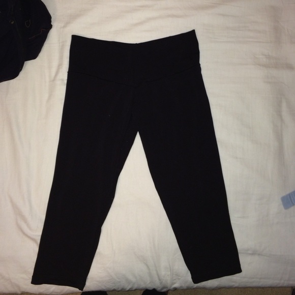 YOGA CAPRI