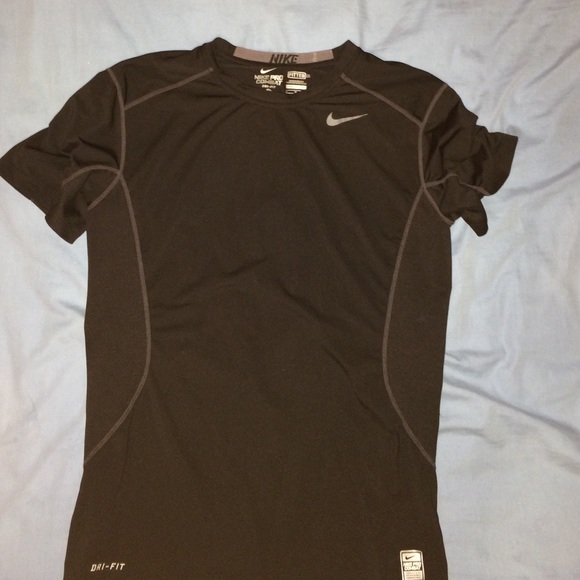 NIKE PRO COMBAT