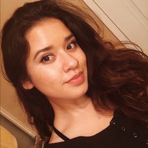 Meet your Posher, Julia